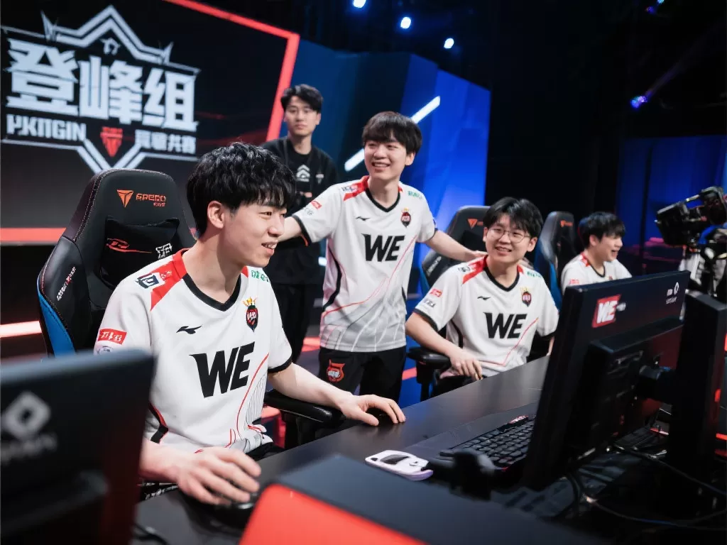 WE锁定登峰组最终席位，豪言：WE，巅峰已至！